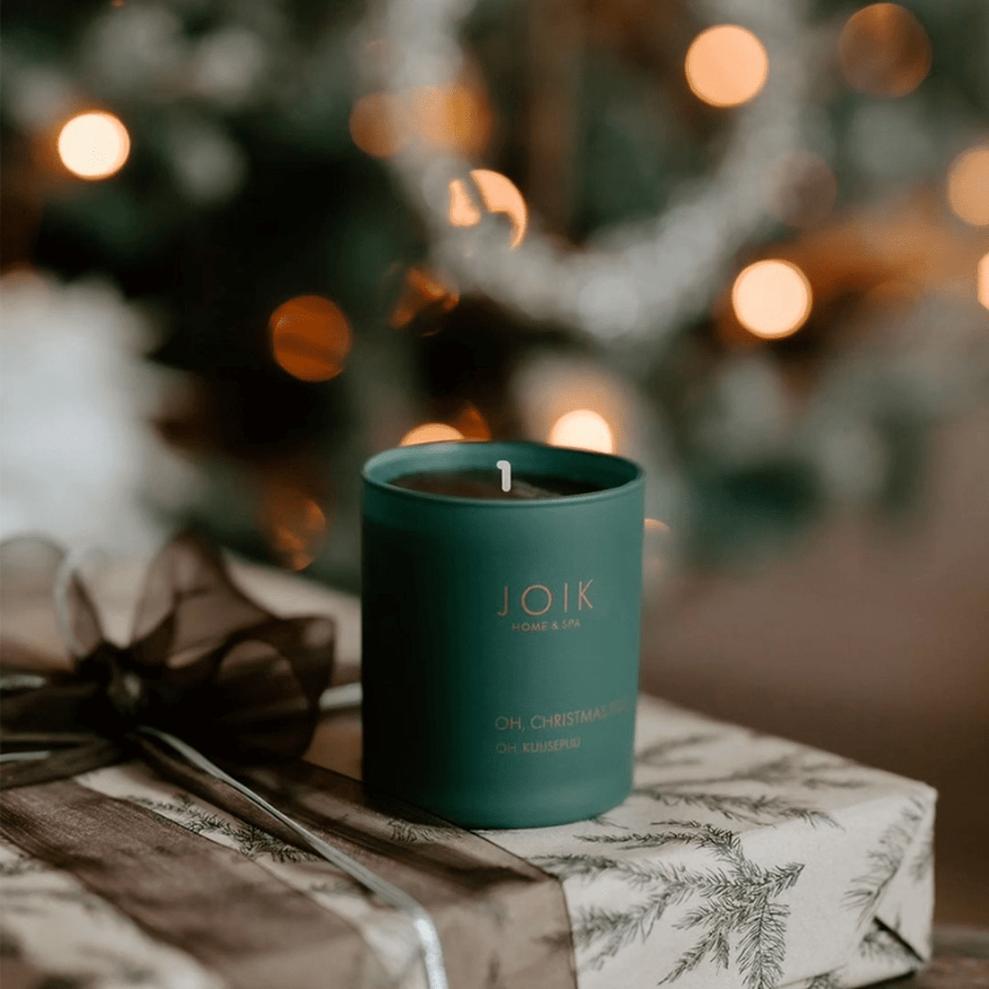 JOIK - Scented Candle Oh, Christmas tree - 145 gr - Glow and Vital