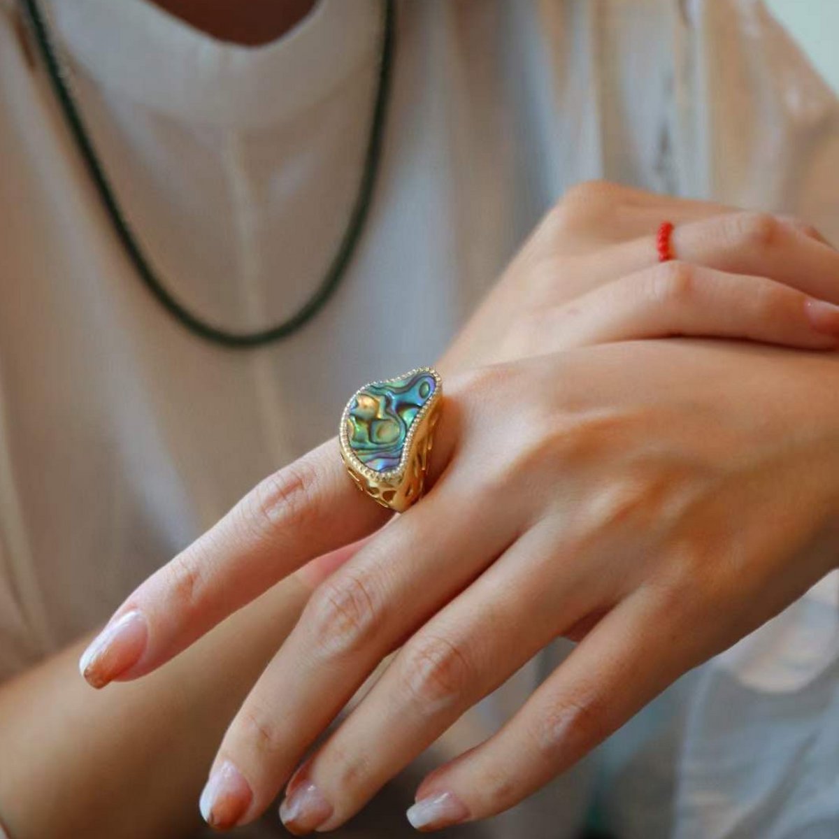 Ocean Wave - ontwerp: Abalone Shell Gold Vermeil Statement Ring - verstelbaar - Glow and Vital