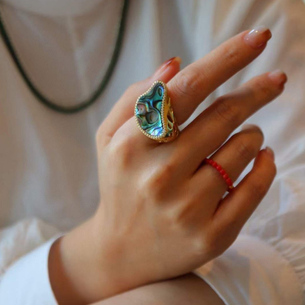 Ocean Wave - ontwerp: Abalone Shell Gold Vermeil Statement Ring - verstelbaar - Glow and Vital