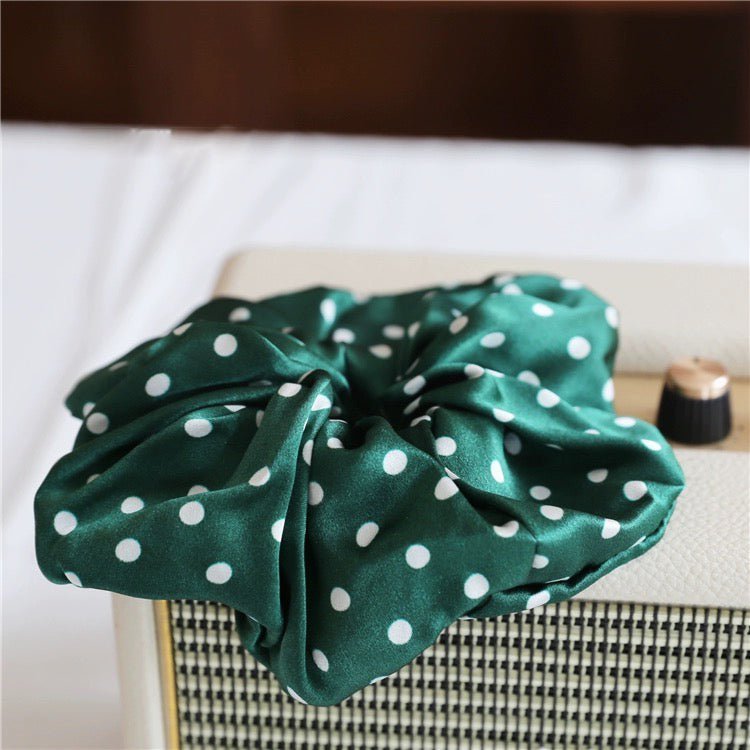 Polka Dot 100% zijden haarscrunchie - 6 cm breed - Glow and Vital